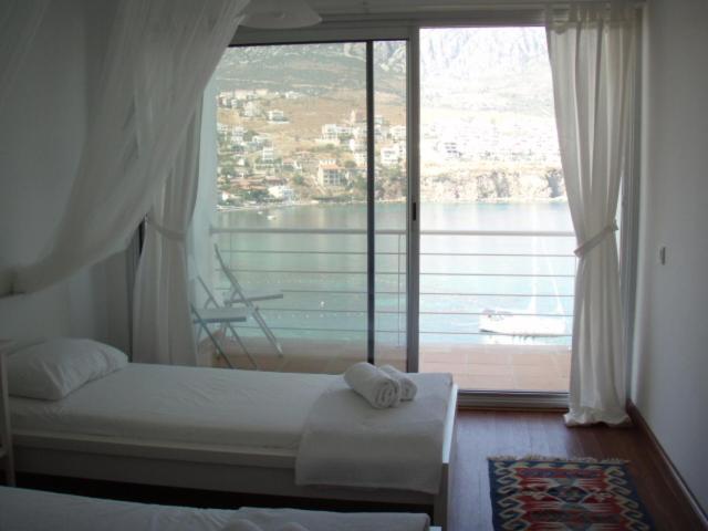 Reyhan Hotel Karaburun  Room photo